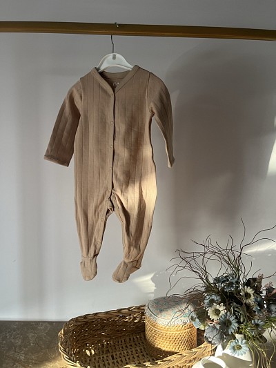 Newborn body suit